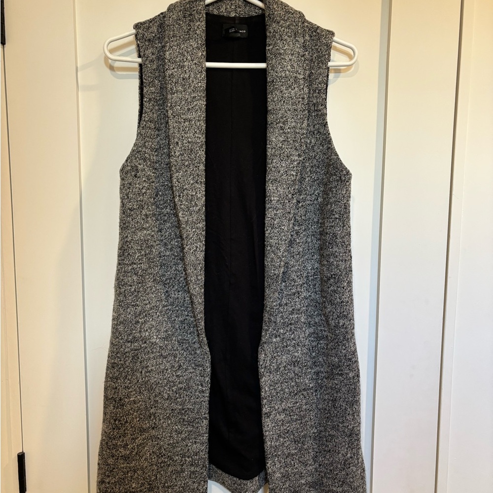 Club Monaco Gray Sleeveless Open-Front Knit Vest